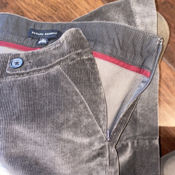 Banana Republic charcoal grey corduroy skirt pockets side zip closure stretch 2 - Picture 5 of 10